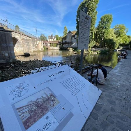 Les Pieds Dans L'Eau - Moret Centre Екстер'єр фото