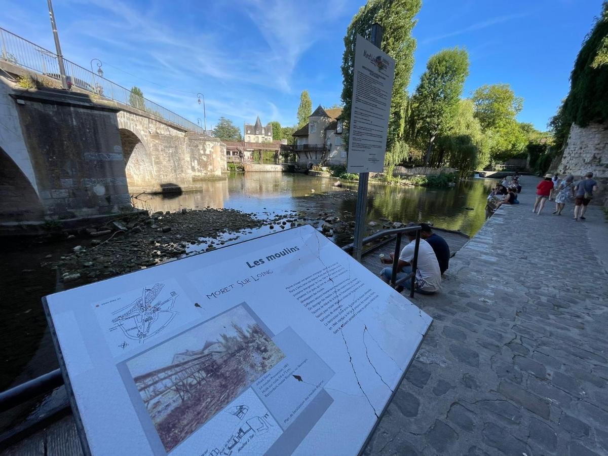 Les Pieds Dans L'Eau - Moret Centre Екстер'єр фото